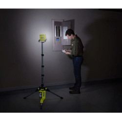 TRIPODE DE ILUMINACION LED 18V ONE RYOBI SIN BATERIA
